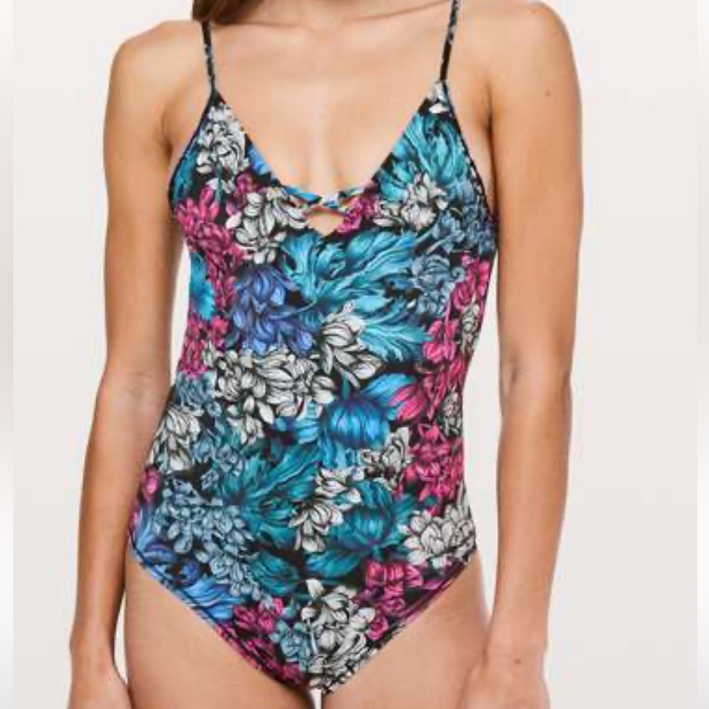 Lululemon Shoreline one piece swimsuit, size 8